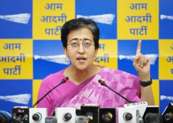 آپ کی سینئرلیڈر آتشی نے کیا سنسنی خیز انکشاف