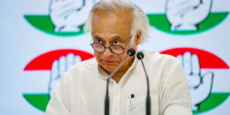 ’جمہوریت خطرے میں ہے‘، بی جے پی امیدوارکےبلا مقابلہ منتخب ہونے پر جئے رام رمیش کا شدید رد عمل