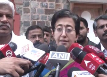 قابل اعتراض پوسٹروں اور ہورڈنگز کی شکایت:’آپ‘