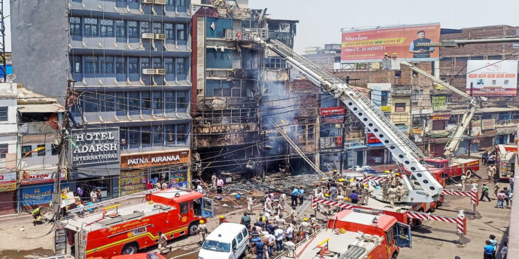 پٹنہ جنکشن کے قریب ہوٹل میں لگی آگ،چھ کی موت، متعدد زخمی