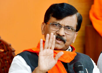 مودی کی ضمانتیں جھوٹی اور یہ فریبی لوگوں کا ٹولہ ہے:سنجے راوت