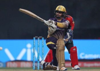 کسی بھی قسم کے کرکٹ میں سنیل نارائین کی پہلی سنچری