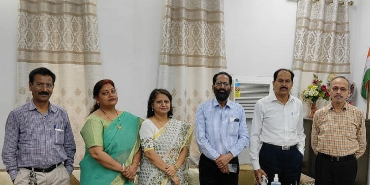 خصوصی لیکچرز کا انعقاد