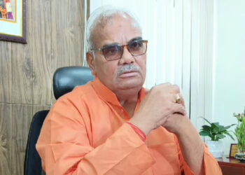 عبادت کے لئے باہر جانے پر پابندی عائد