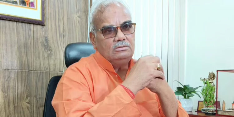 عبادت کے لئے باہر جانے پر پابندی عائد