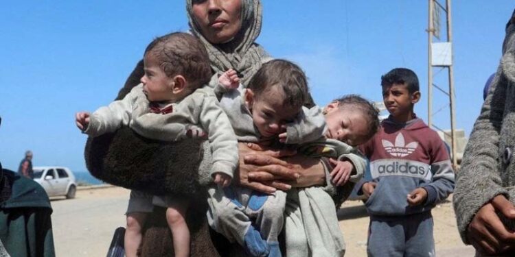 رفح میں ایک ایک دانے کے محتاج ہوئے بچے، ورلڈ سینٹرل کچن کی سرگرمیاں معطل