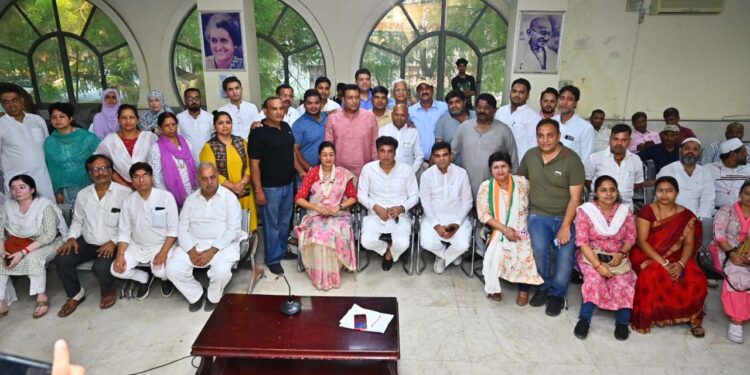 کانگریس ملک کے تاجروں کے مسائل کیلئے پابند عہد ہے:دیویندر یادو