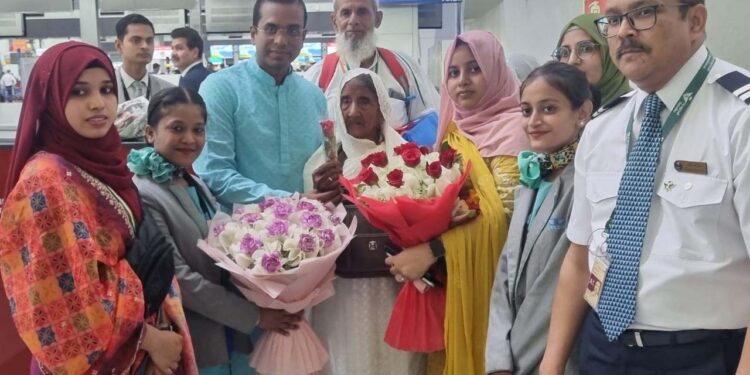 ہندوستانی معمر ترین خواتین بھی سفر حج پر روانہ