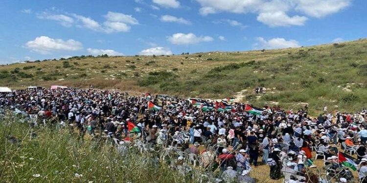 یوم نکبۃ کے موقع پر ہزاروں فلسطینی باشندوں کی ” واپسی مارچ ” میں شرکت