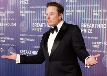 ایلون مسک ایک بار پھر دنیا کے امیر ترین انسان بن گئے