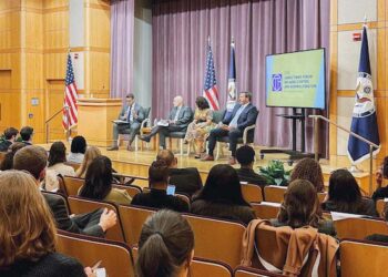 ہم جوہری اسلحے کے استعمال کا فیصلہ مصنوعی ذہانت پر نہیں چھوڑ سکتے: امریکہ