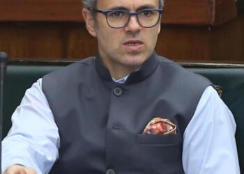 بھاجپا کے احسانوں تلے دبی سیاسی جماعتیں  کیسے جموں وکشمیر کے عوام کے حقوق کیلئے لڑیں گی/عمر عبداللہ