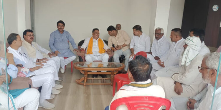 بیتیا پارلیمانی سیٹ پر کئی برادریاں