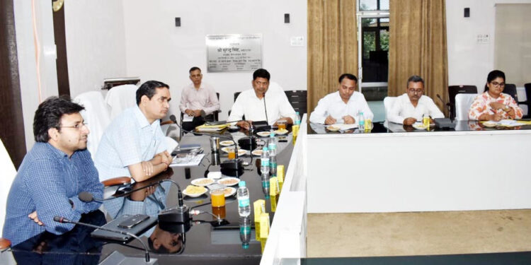 اسکولوں میں اسمارٹ کلا سیز کے قیام کیلئے کارروائی کی جائے