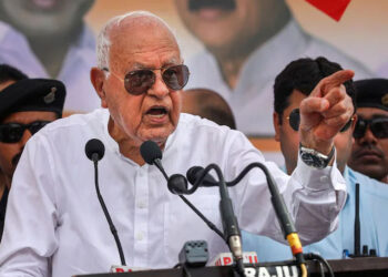 وزیرا عظم سمیت بھاجپا کے تمام لیڈران مسلمانوں کیخلاف زہر افشائی کرتے پھر رہے ہیں  جموں و کشمیر کے عوام مایوسی، بے اطمینانی اور بددلی کا شکار/ڈاکٹر فاروق عبداللہ