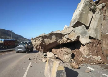 پونچھ میں لینڈ سلائیڈنگ واقعات  مغل شاہراہ پر ٹریفک بحال