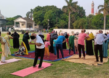 چہل قدمی کے ساتھ ساتھ روزانہ کریںیوگا:راجیو