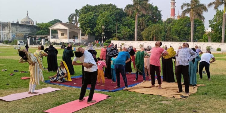 چہل قدمی کے ساتھ ساتھ روزانہ کریںیوگا:راجیو