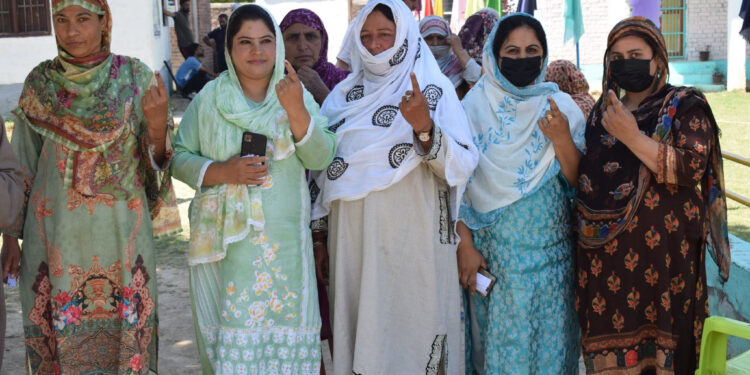 کشمیر میں آخری مرحلے کی لوک سبھا ووٹنگ اختتام پذیر ہوئی