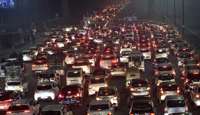 ٹریفک اصولوںکے نفاذکے لئے ڈھونڈاانتظامیہ نے نیاحل