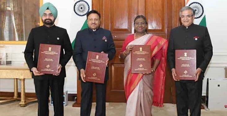 الیکشن کمیشن نے لوک سبھا کے لیے منتخب ممبران پارلیمنٹ کی فہرست صدر جمہوریہ کو پیش کی