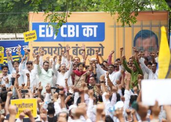 کجریوال کی غیر قانونی گرفتاری پر ’آپ‘کا ملک گیر مظاہرہ