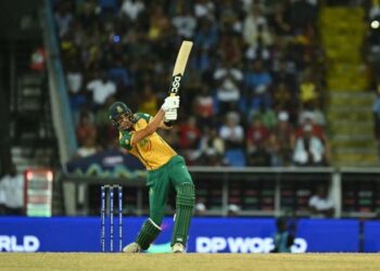 جنوبی افریقہ ویسٹ انڈیز کو شکست دے کر سیمی فائنل میں پہنچا