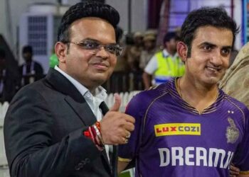 گوتم گمبھیر ٹیم انڈیا کے ہیڈ کوچ کی ذمہ داری سنبھالنے کیلئے تیار