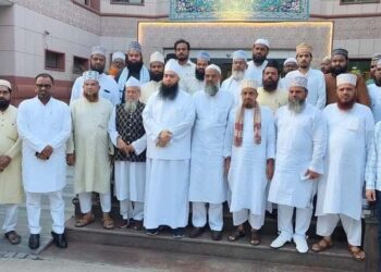 مدارس کبھی بند نہیں ہوسکتے