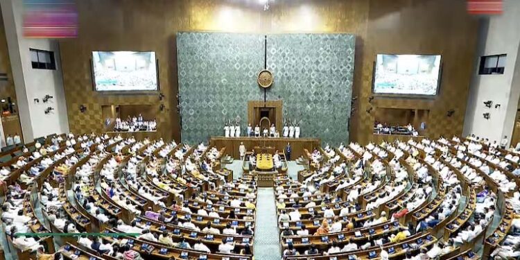 این ای ای ٹی معاملے پر اپوزیشن کا ہنگامہ