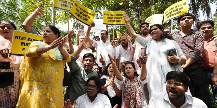 نیٹ امتحان میں دھاندلی کے خلاف ’آپ‘کا احتجاج