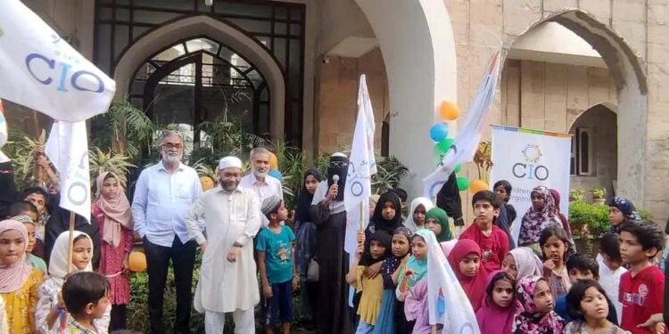 بچوں کی اسلامک تنظیم ’سی آئی او‘ نےپرچم کشائی تقریب منعقد کی