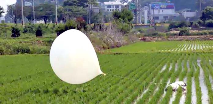 کچرے سے بھرے مزید 350 بالون جنوبی کوریا پہنچ گئے