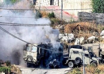 رفح میں اسرائیلی بکتر بند گاڑی بم دھماکے سے تباہ، کئی صیہونی فوجی ہلاک و زخمی