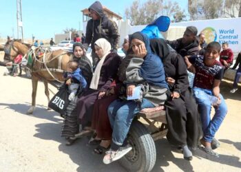 غزہ کی پٹی کے شمال میں ’لوٹ آؤ‘، اسرائیل کی جانب سے مشکوک دعوت