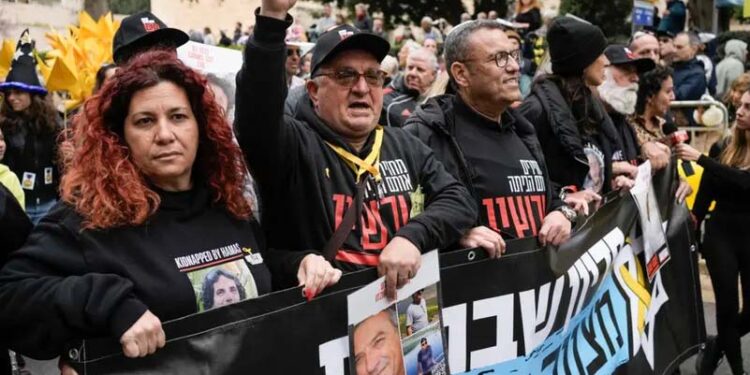 اسرائیلی یرغمالیوں کے معاملہ پر اسرائیلی حکومت اور عوام میں گہری تقسیم