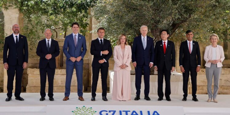 جی 7 ممالک کا یوکرین کی حمایت کیلئے 50 ارب ڈالر کی ڈیل پر اتفاق