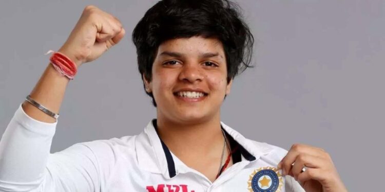 شیفالی ورما نے تاریخی ڈبل سنچری اسکور کی