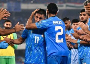 سنیل چھتری نے نم آنکھوں کے ساتھ فٹ بال کوکہا الوداع