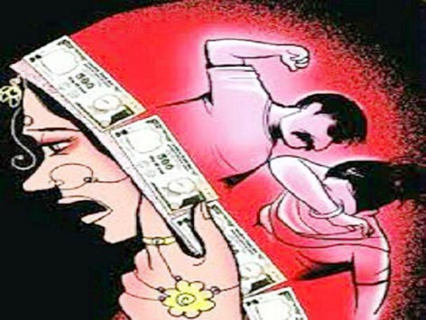 بیٹی کے پیداہونے پر ملزم سسرالیوں نے شادی شدہ کوگھر سے نکالا