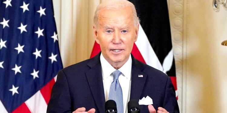 اختلافات بیلٹ باکس سے حل ہوتے ہیں، گولی سے نہیں: بائیڈن