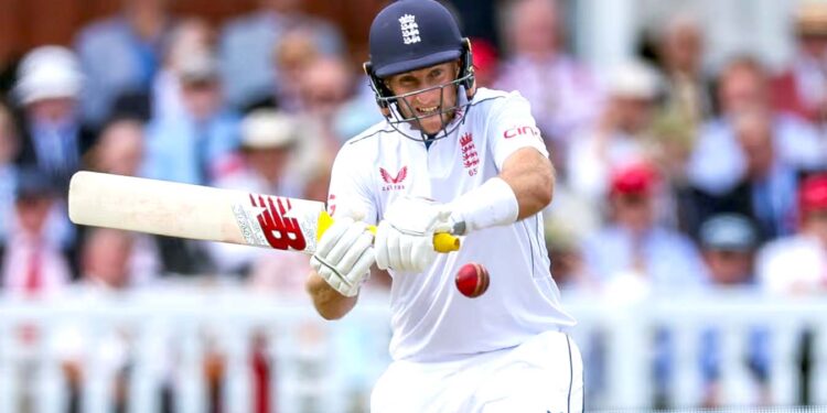 ٹسٹ کرکٹ میں جو روٹ کے بارہ ہزار رن مکمل