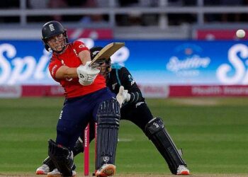 انگلینڈ کی خواتین ٹیم نے تیسرے ٹی ٹوئنٹی میں نیوزی لینڈ کو چھ وکٹ سے شکست دی