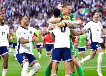 یورو کپ فٹ بال میں انگلینڈ اور نیدرلینڈس کا حساب برابر ہے