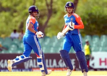 ہندوستان نے بنگلہ دیش کو 10 وکٹوں سے دی شکست