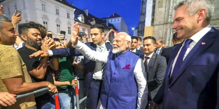 آسٹریا پہنچنے پر وزیر اعظم نریندر مودی کا خیر مقدم