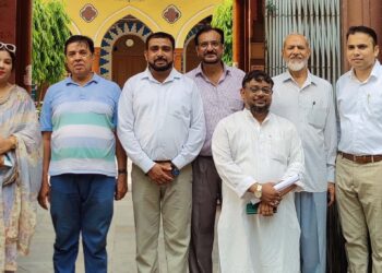 حکیم اجمل خاں کی وراثت، ملت اسلامیہ کا عظیم ’بچوں کا گھر‘ میں واقع اردو میڈیم اسکول کا وجود ہماری لاپروائی کی وجہ سے خطرہ میں: تیج لعل بھارتی