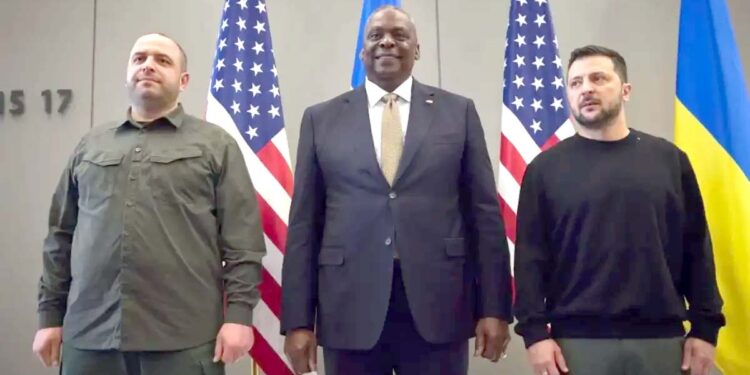 بائیڈن انتظامیہ یوکرین کو مزید 2 ارب 30 کروڑ ڈالر کی فوجی امداد دے گی