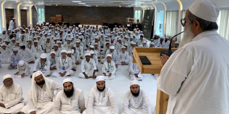 مساجد صرف نماز کی ادائیگی کے لیے نہیں ، دینی تعلیم کا فروغ بھی ضروری : مولانا محمود اسعد مدنی