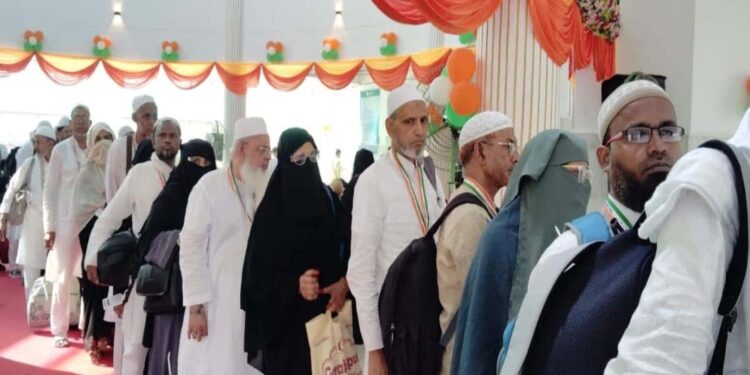 حج کی ادائیگی کے بعد ہندوستانی حجاج کی وطن واپسی کا عمل بُحسنِ خوبی جاری